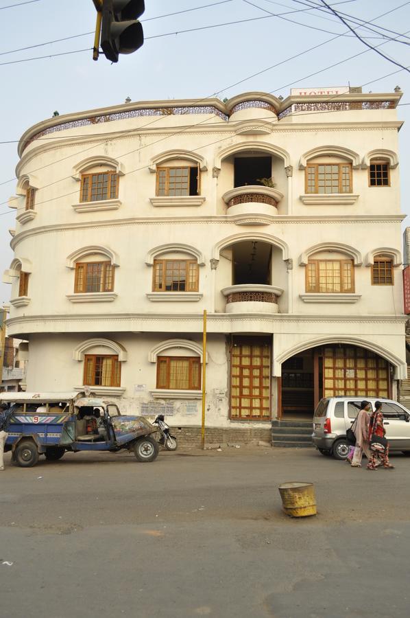 Hotel Pleasure Landmark Ujjain Exterior photo